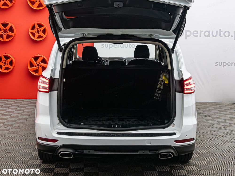 Ford S-Max - 26