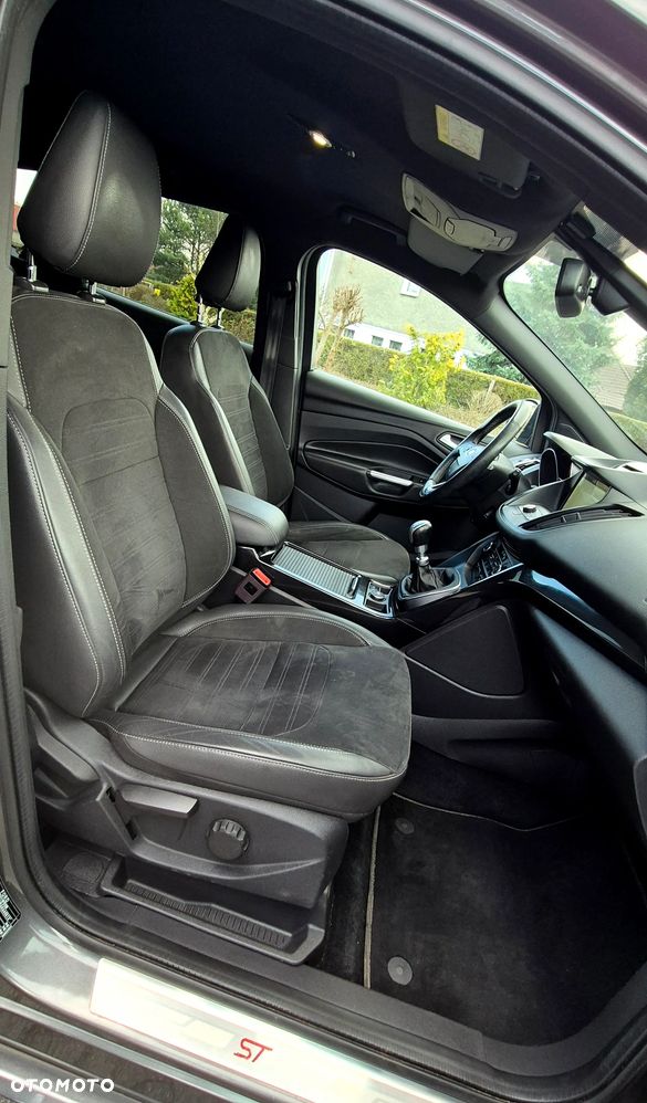 Ford Kuga 2.0 TDCi 4x2 ST-Line - 11