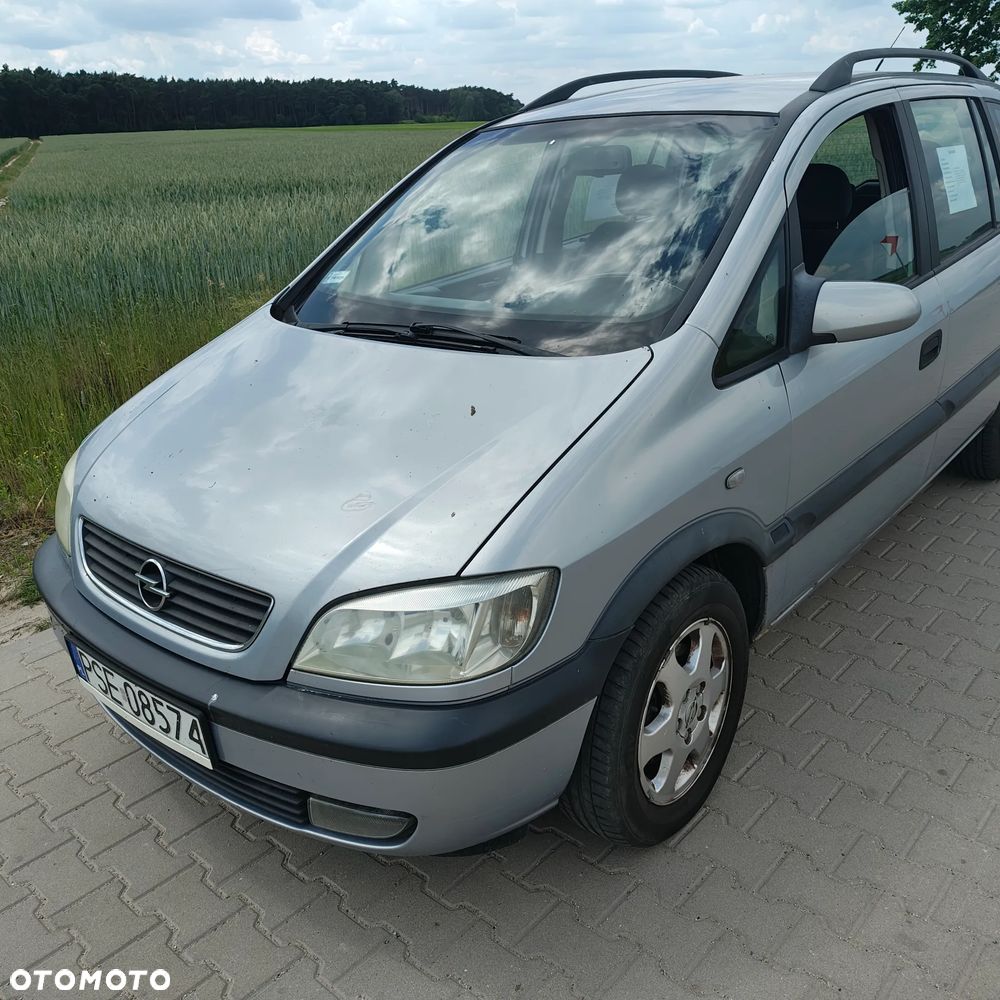 Opel Zafira 1.8 16V Comfort - 1