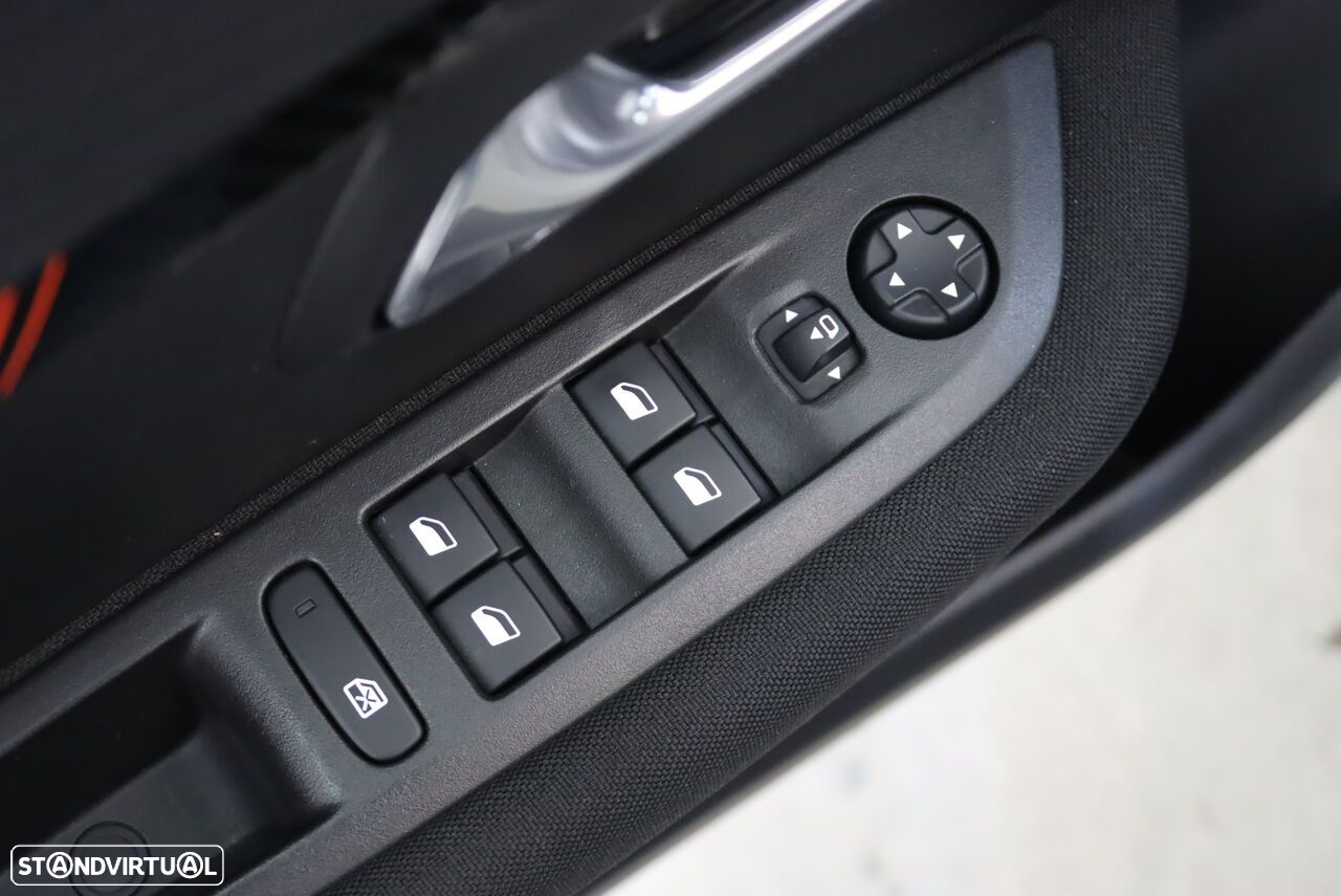 Peugeot e-208 50 kWh Active - 17