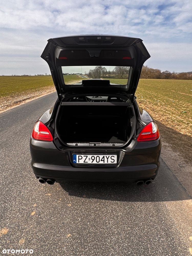 Porsche Panamera 4S - 10