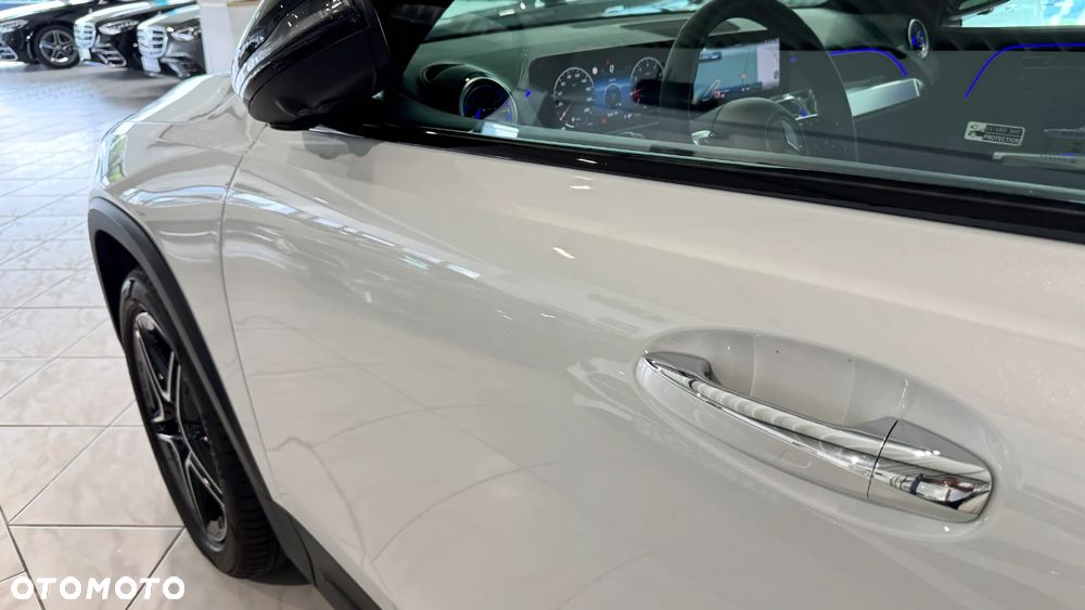 Mercedes-Benz GLB 200 AMG Line 7G-DCT - 10