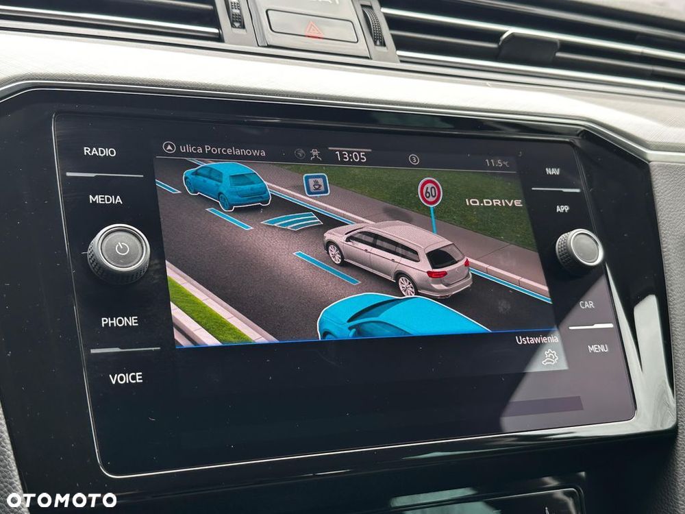 Volkswagen Passat - 19