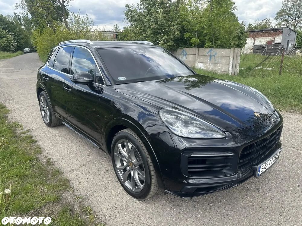 Porsche Cayenne - 1