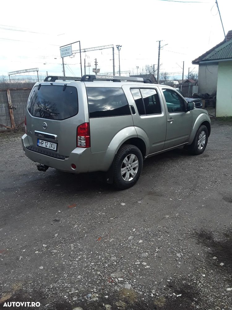 Nissan Pathfinder 2.5 dCi LE - 5