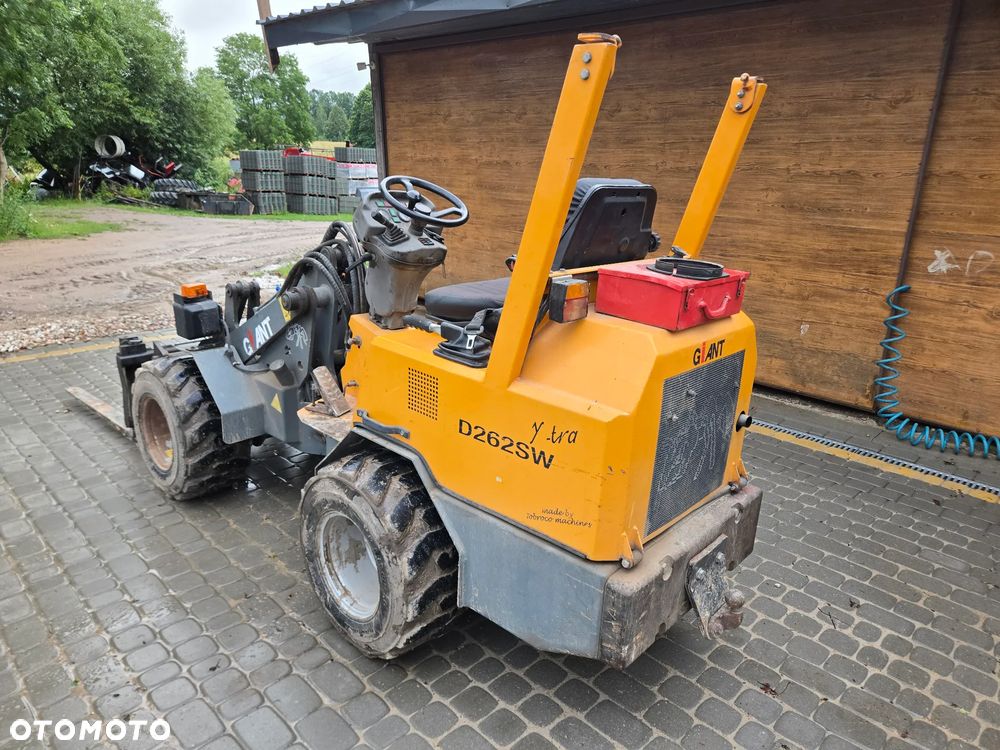 Giant D-262 X-tra Mini ładowarka przegubowa - 7