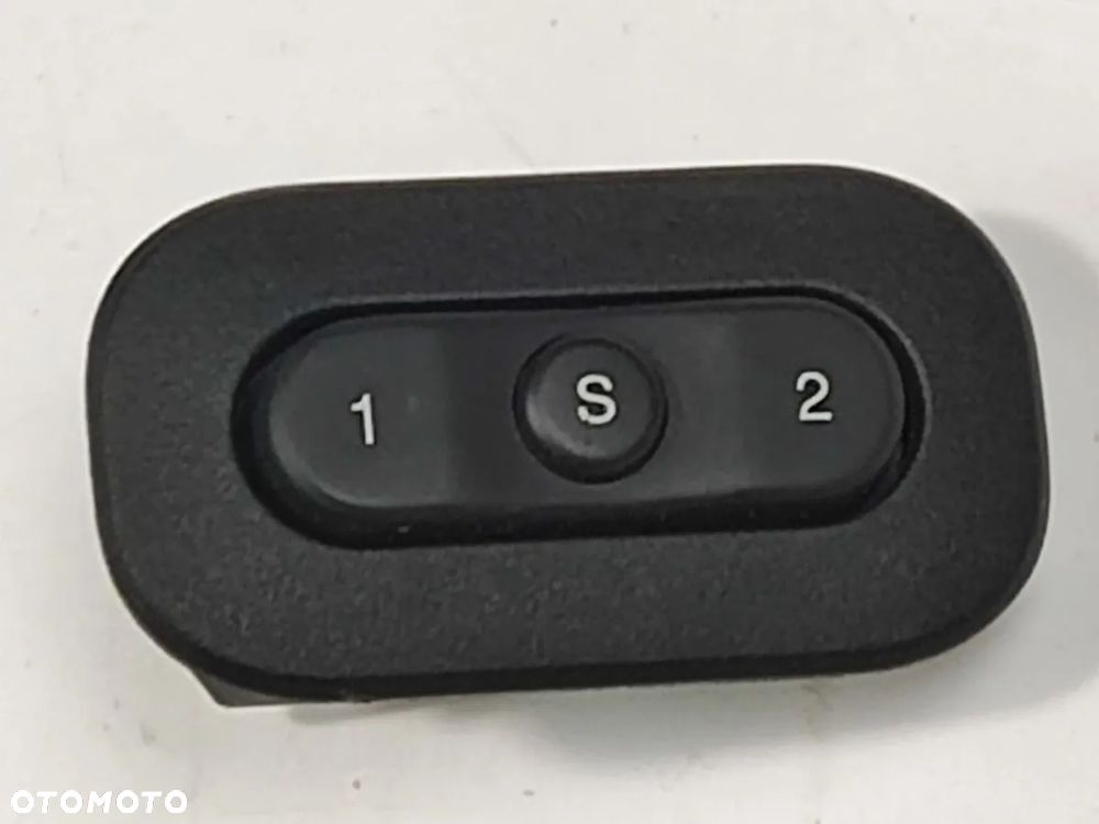 JEEP GRAND CHEROKEE WK2 16-21r Przycisk Pamięci Fotela - 1