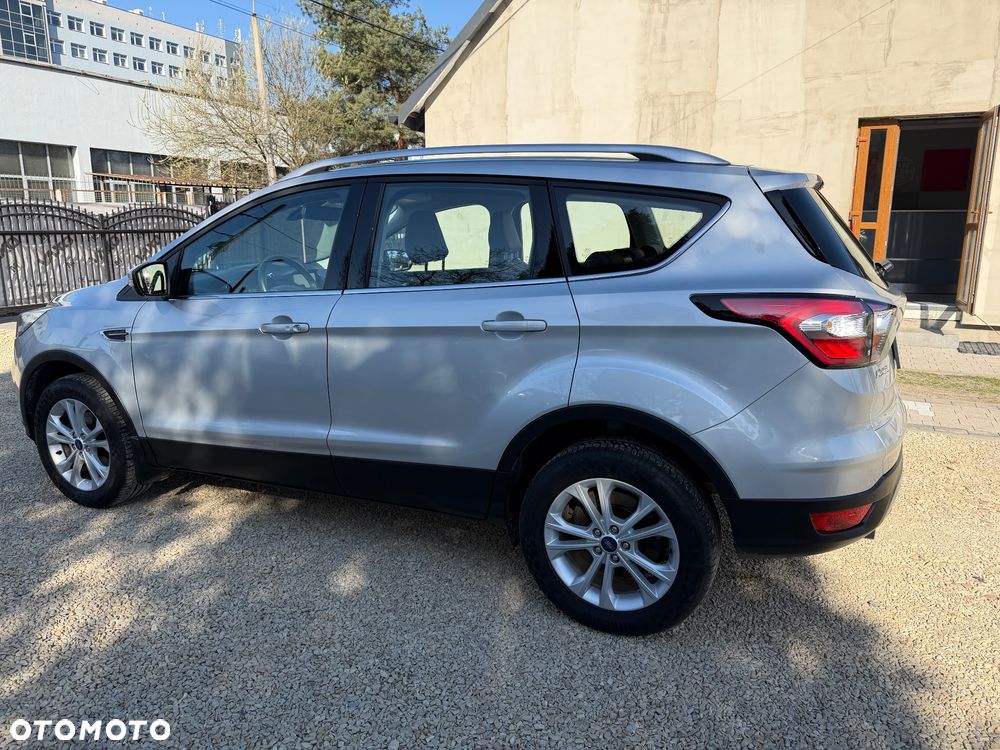 Ford Kuga 1.5 EcoBoost 2x4 Business Edition - 9
