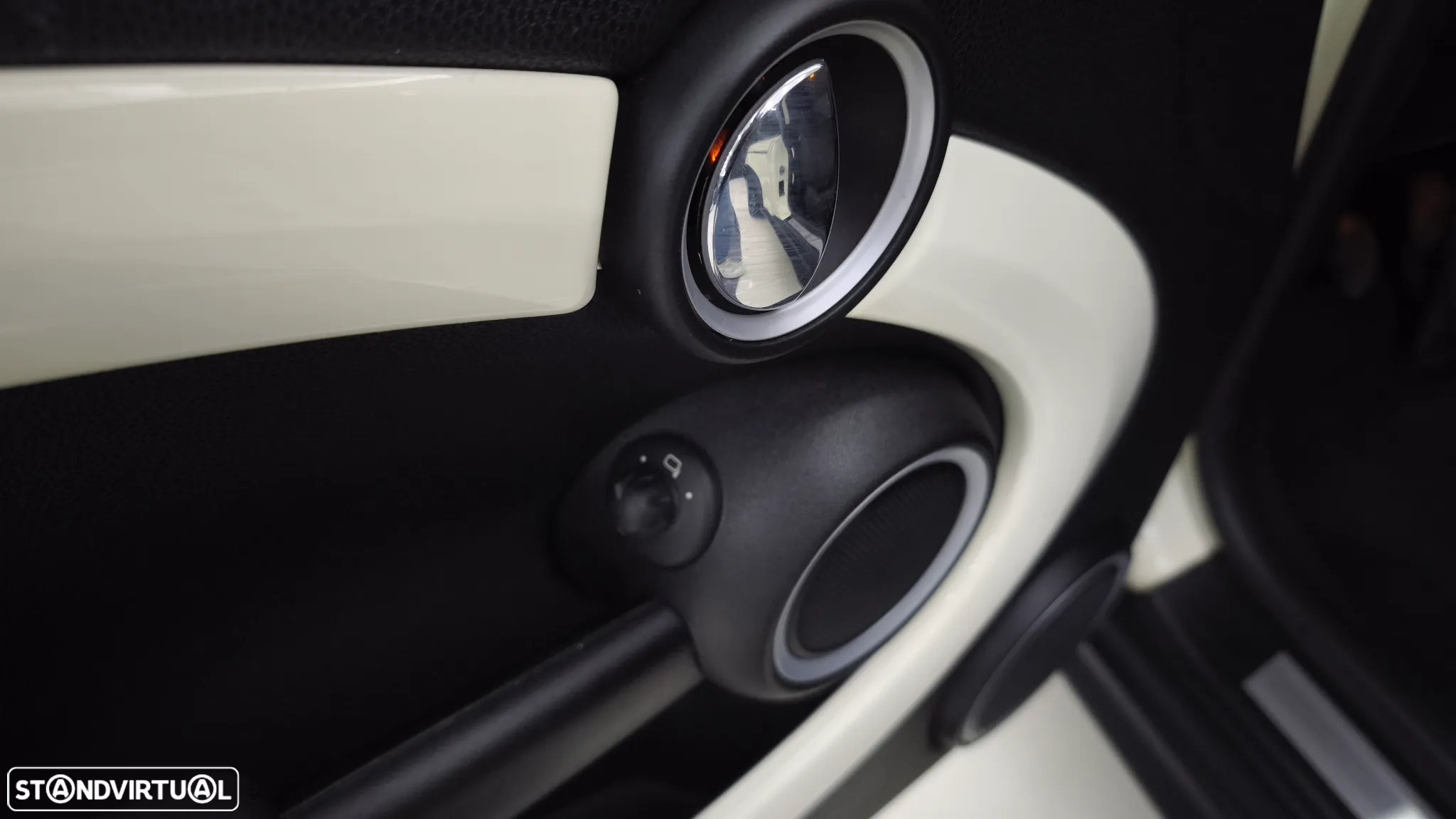 MINI 3 Portas Cooper D - 22