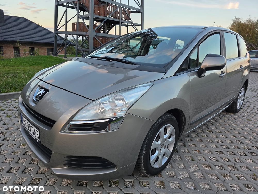 Peugeot 5008