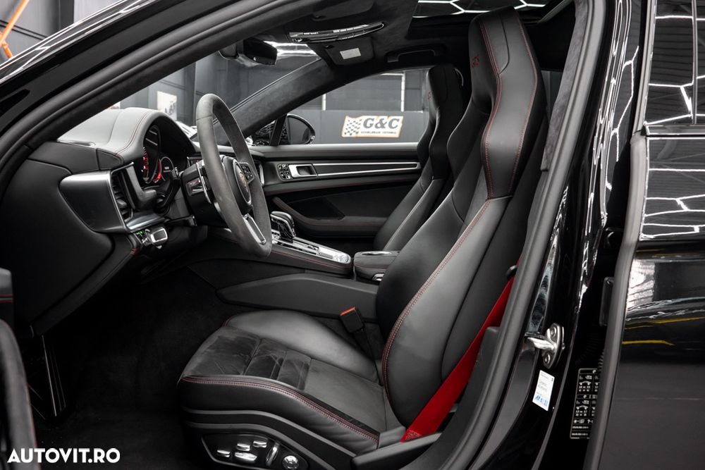 Porsche Panamera GTS - 15