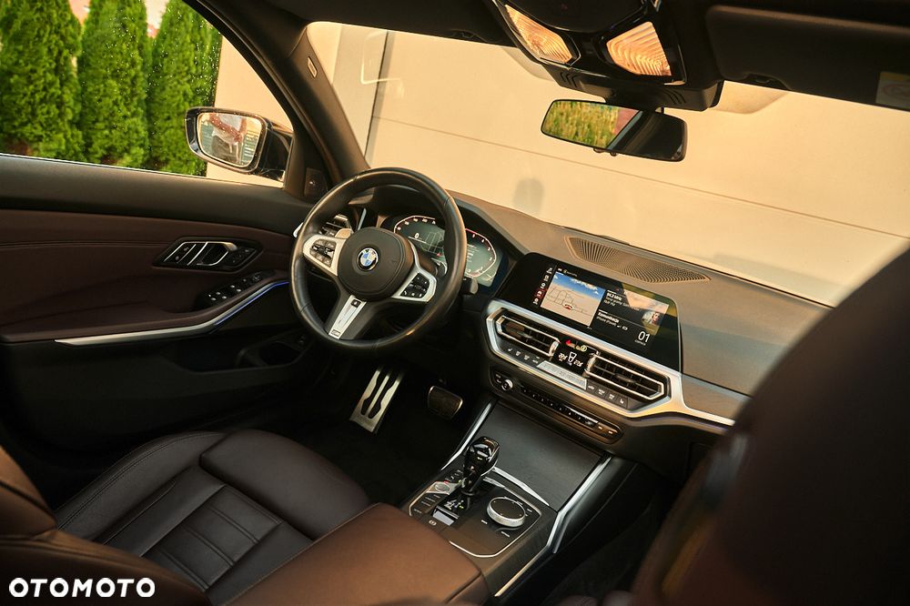 BMW Seria 3 320d xDrive mHEV M Sport sport - 3