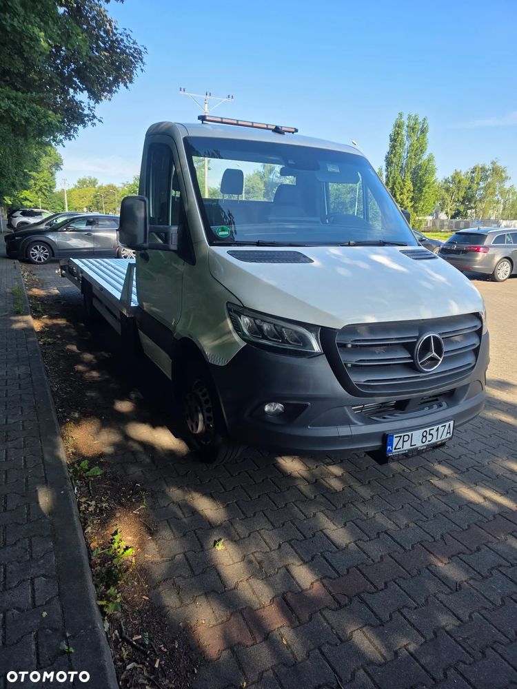 Mercedes-Benz Sprinter - 22