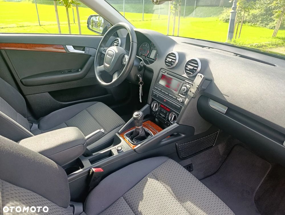 Audi A3 Sportback 1.6 TDI Attraction - 18
