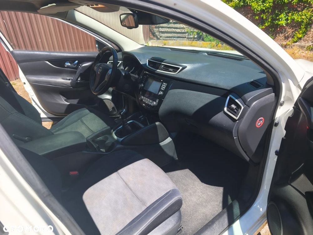 Nissan Qashqai 1.5 dCi N-Connecta - 12