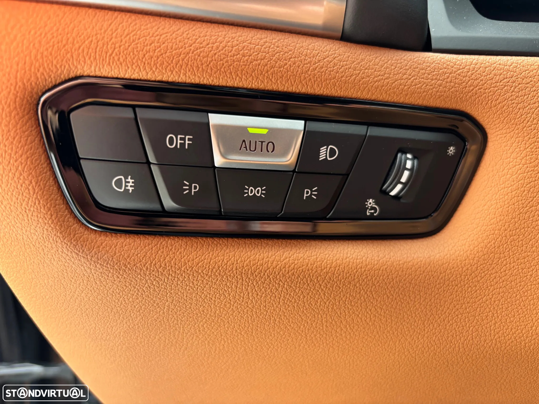 BMW M850i xDrive - 16