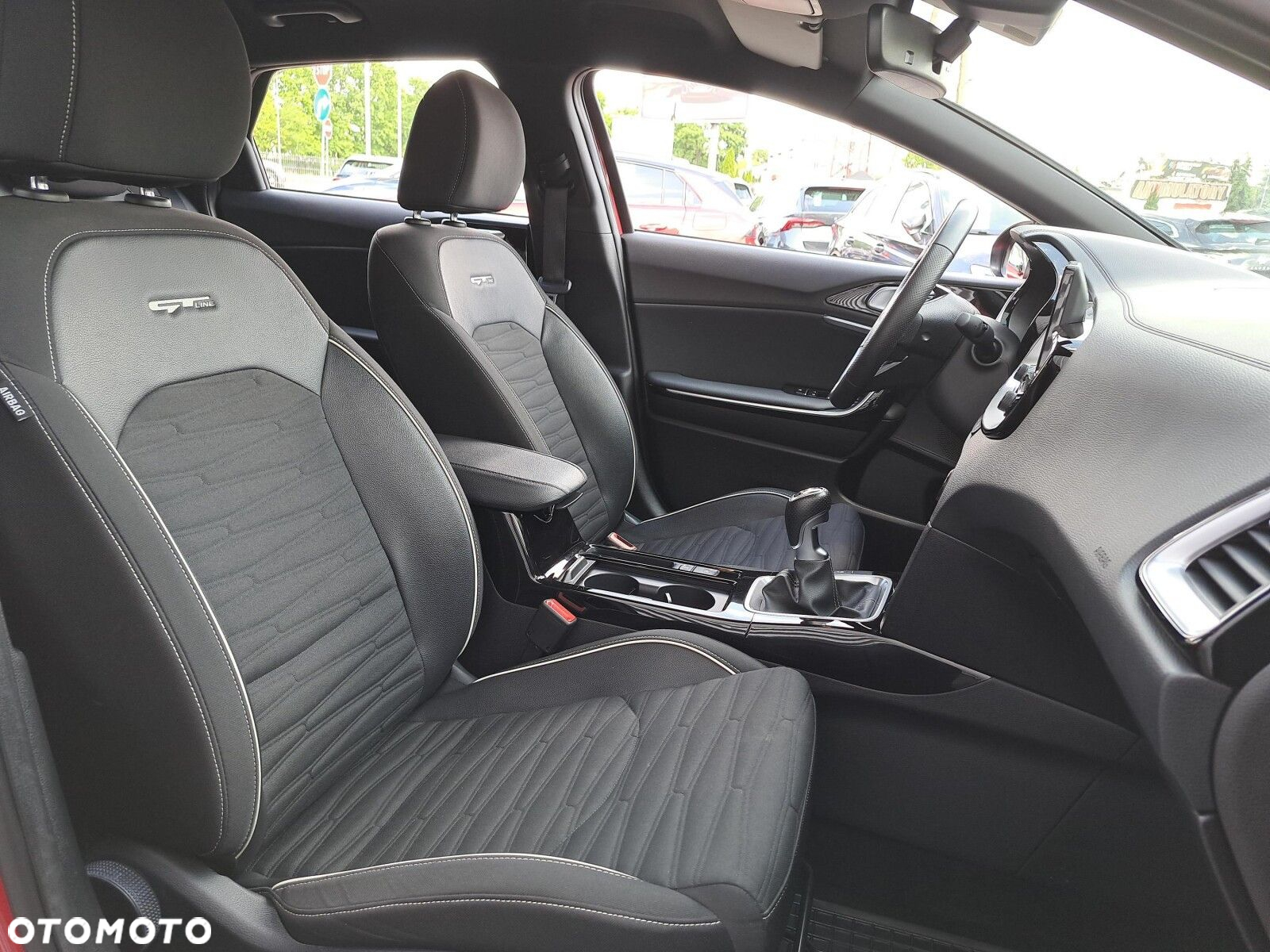 Kia ProCeed - 12