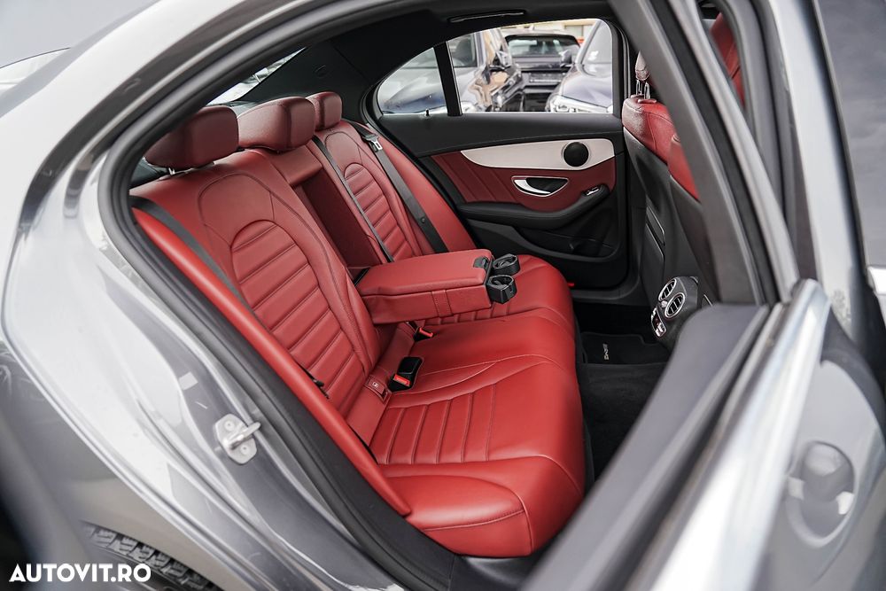 Mercedes-Benz C 300 e 4MATIC 9G-TRONIC AMG Line - 16