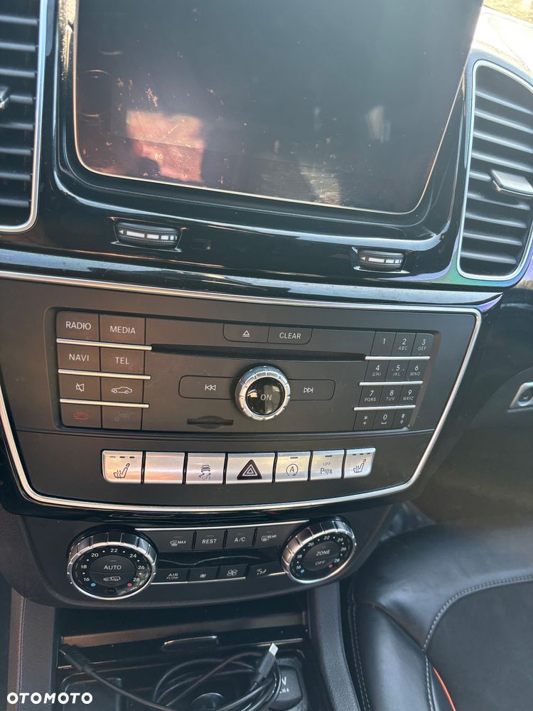Mercedes-Benz GLE - 39