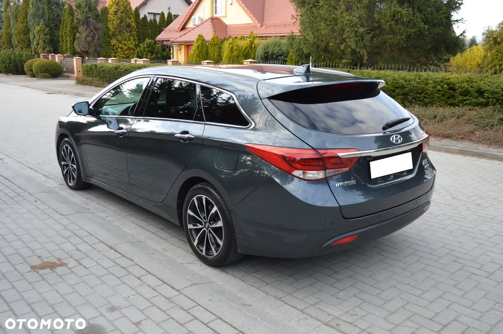 Hyundai i40 Kombi blue 1.7 CRDi DCT Premium - 14