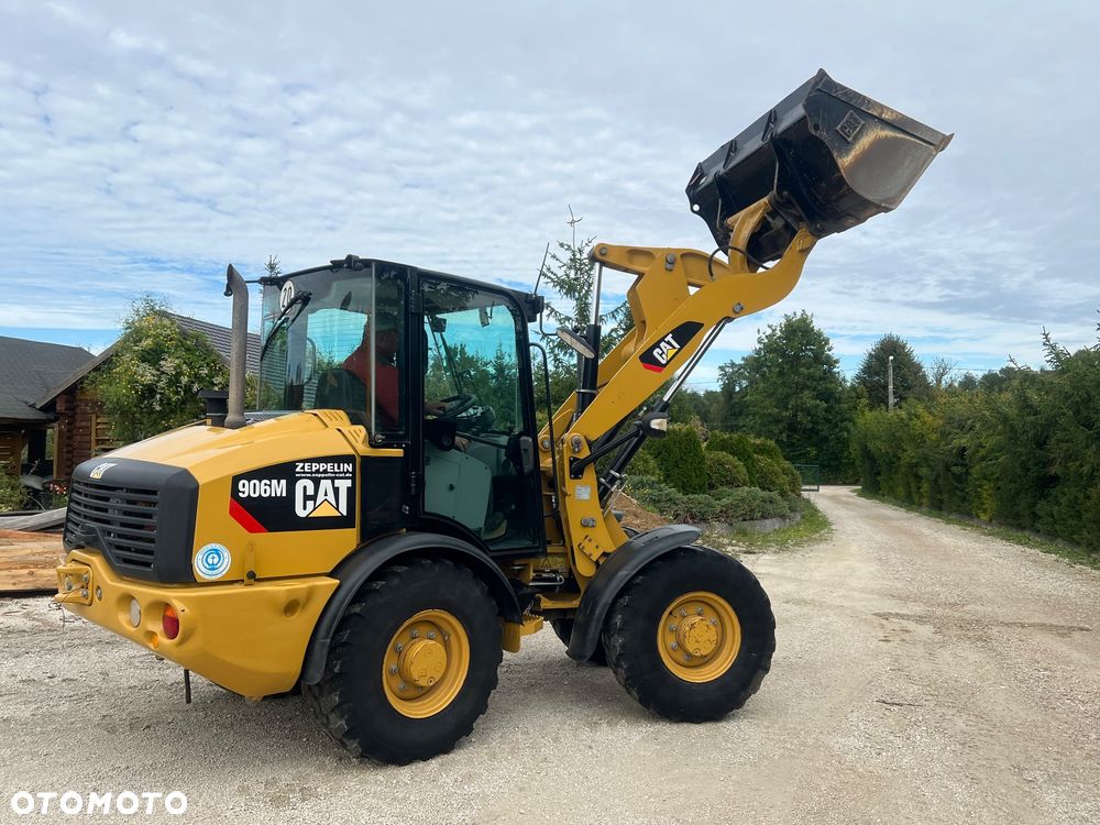 Caterpillar Ładowarka łamana 906M Cat łyżka widły 907 908 5 6 ton SZYBKOZŁĄCZE HYDRAULICZNE dodatkowe linie ZAMIATARKA za dopłatą - 28