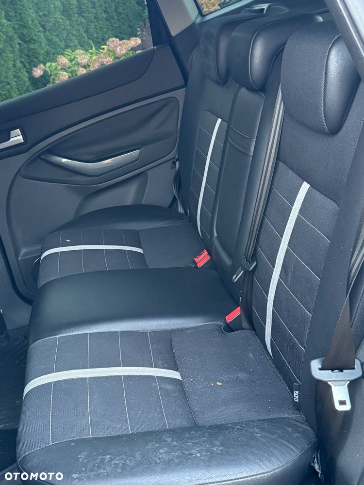 Ford Kuga - 21