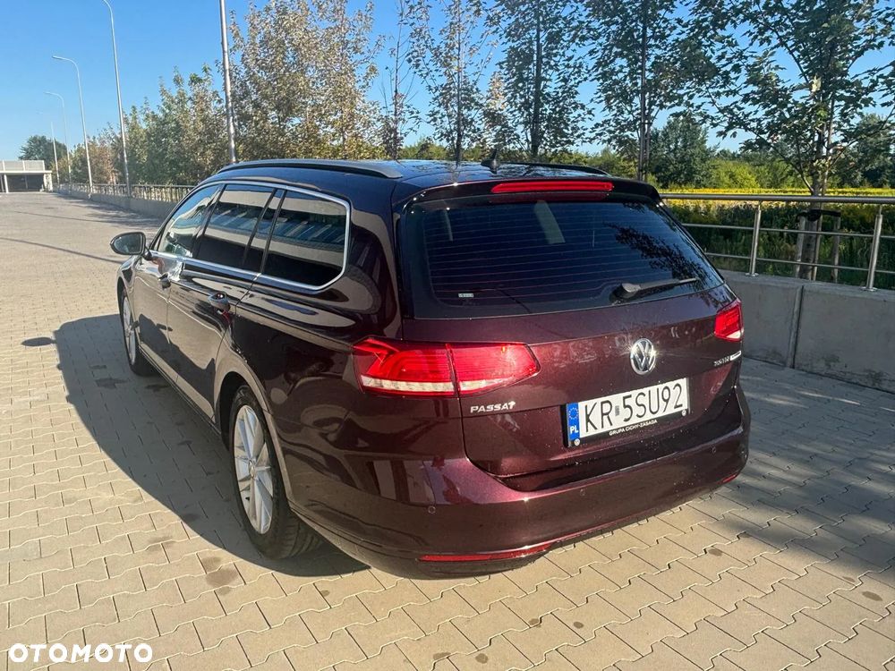 Volkswagen Passat Variant 2.0 TDI BMT Trendline - 4