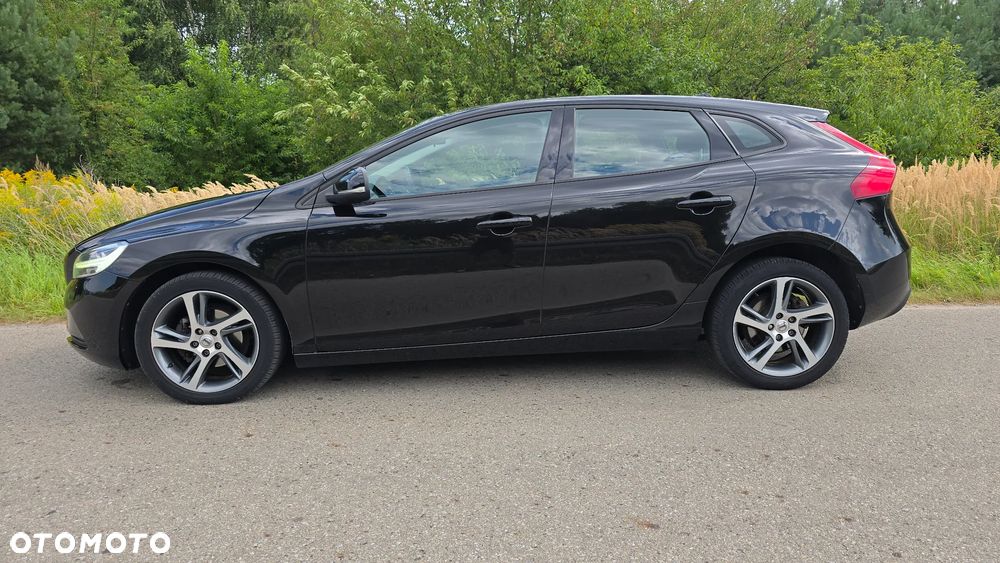 Volvo V40 D2 Drive-E Momentum - 12