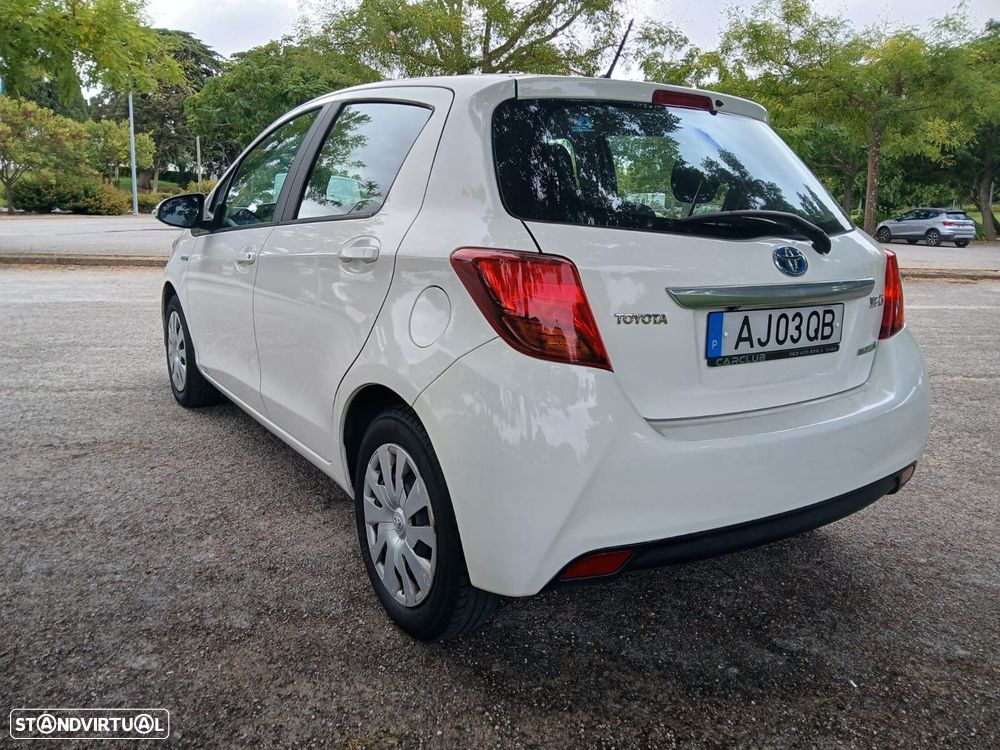 Toyota Yaris 1.5 HSD Comfort+P.Techno - 4