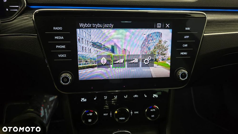 Skoda Superb 2.0 TDI SCR 4x4 Sportline DSG - 30