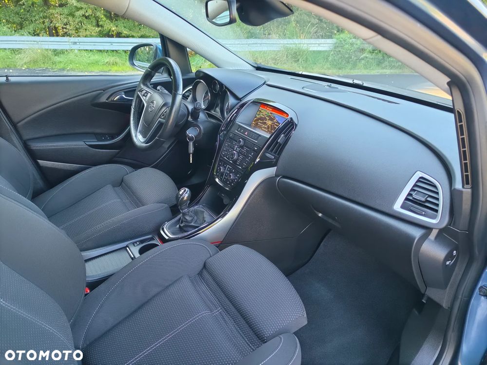 Opel Astra 2.0 CDTI Cosmo - 36