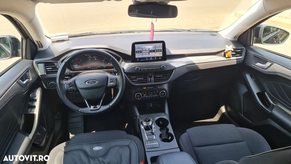 Ford Focus 1.5 TDCi Powershift Titanium - 6