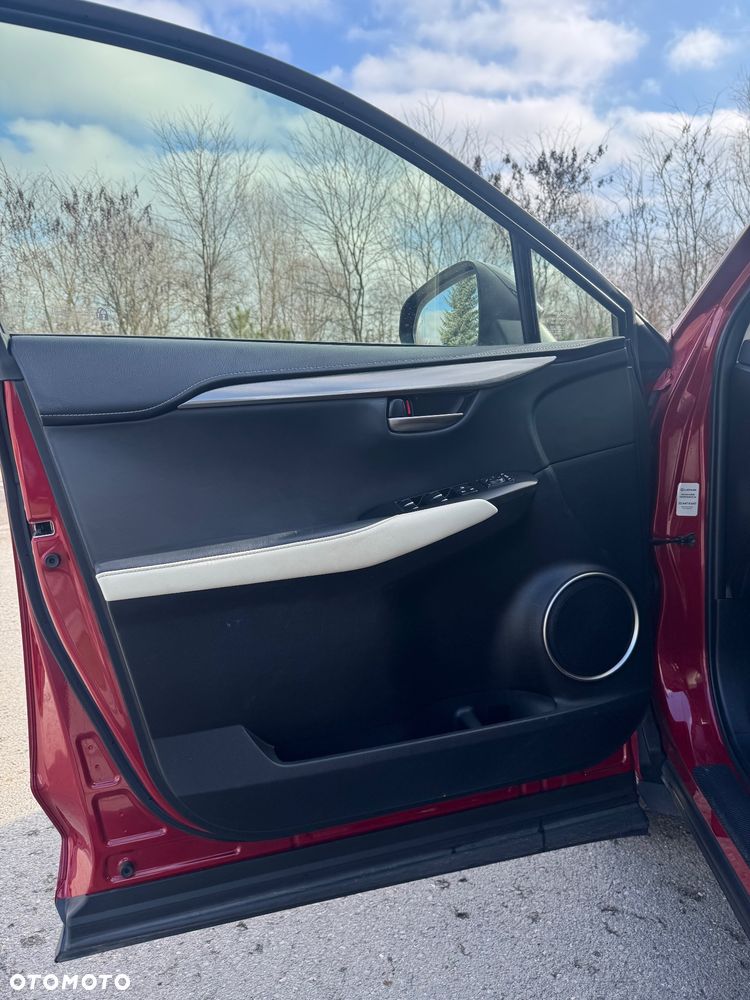 Lexus NX 300 F Impression AWD - 24