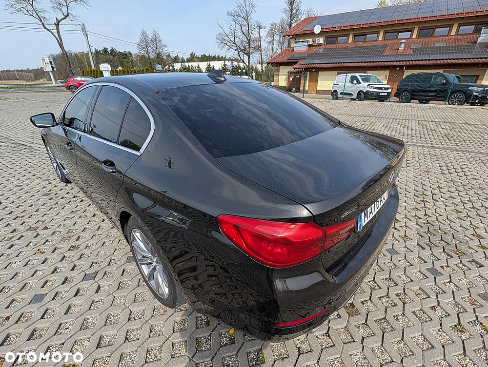 BMW Seria 5 530i Luxury Line - 19