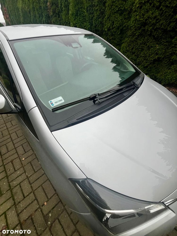 Toyota Yaris - 17