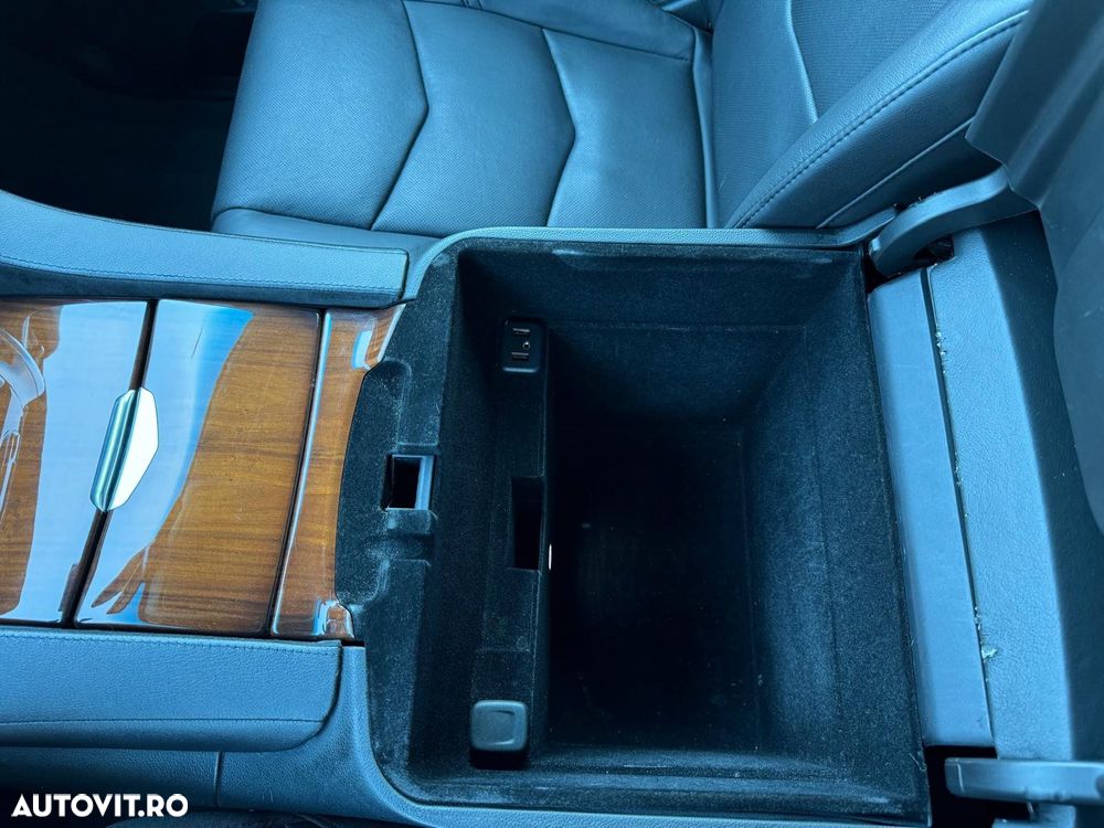 Cadillac Escalade 6.2 V8 ESV Platinum - 35
