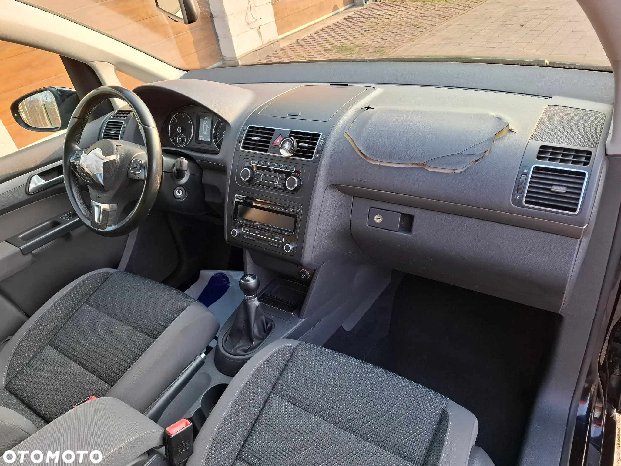 Volkswagen Touran - 19