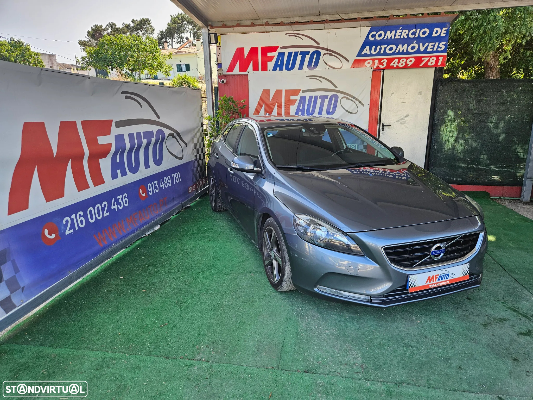 Volvo V40 1.6 D2 R-Design Summum - 9