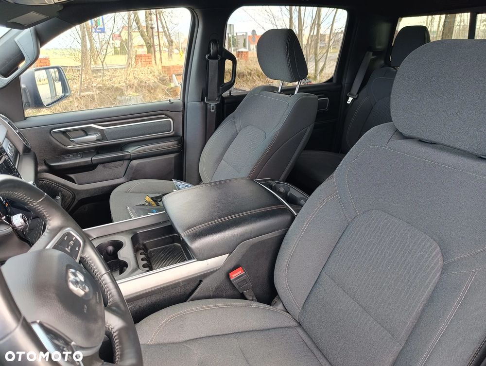 RAM 1500 Crew Cab Shortbed Bighorn - 16