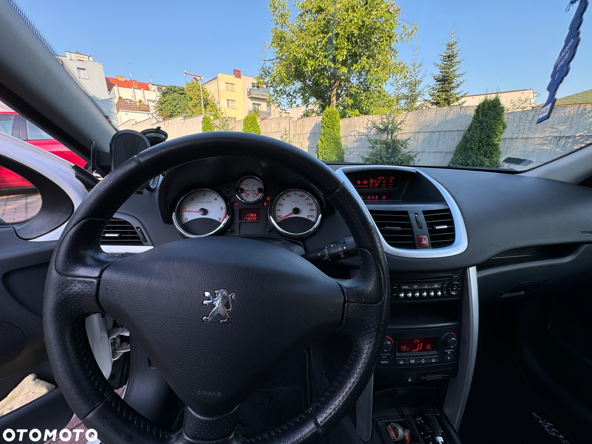 Peugeot 207 - 12
