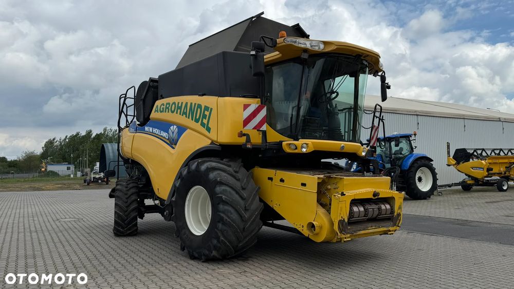 New Holland CR9080 - 5