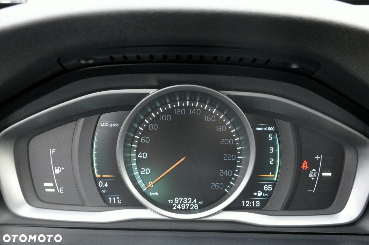 Volvo V60 D4 Drive-E Momentum - 32