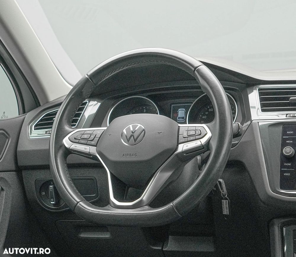 Volkswagen Tiguan 2.0 TDI 4Mot DSG Elegance - 18