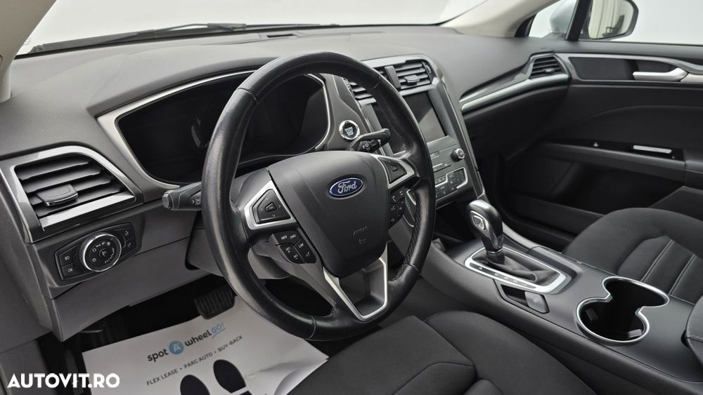 Ford Mondeo 2.0 HEV Trend - 13
