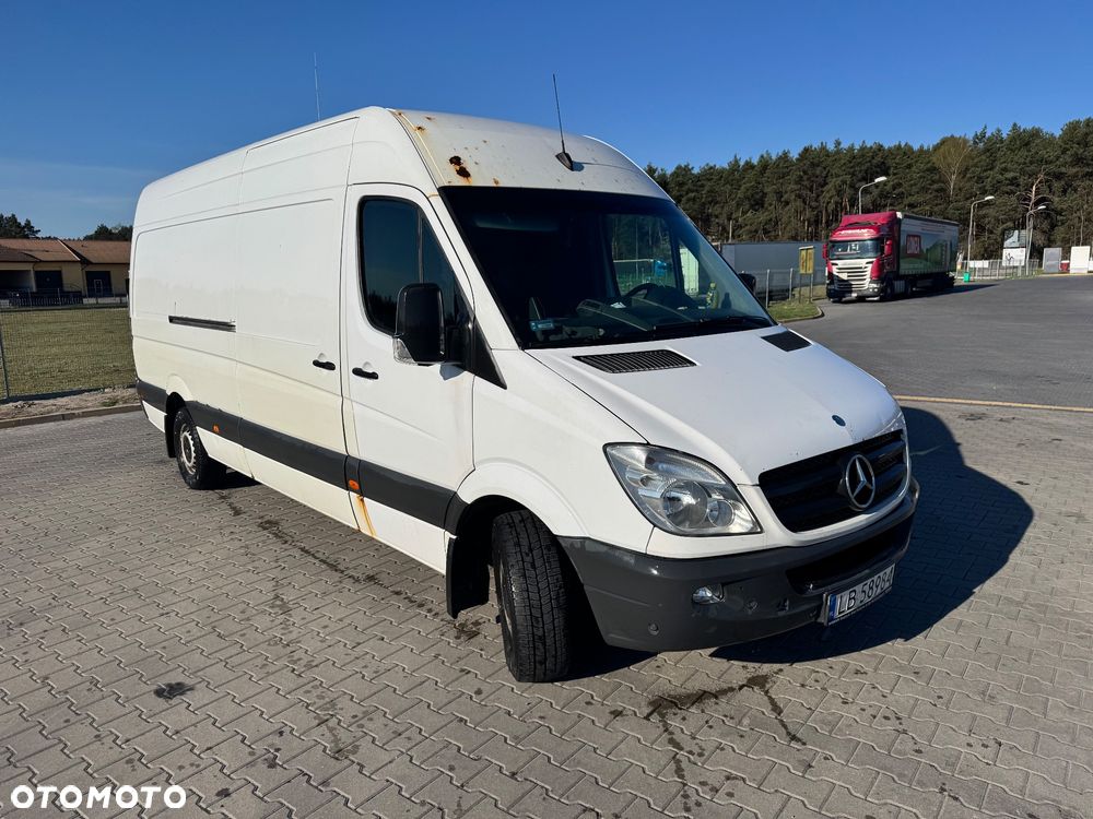Mercedes-Benz Sprinter - 4