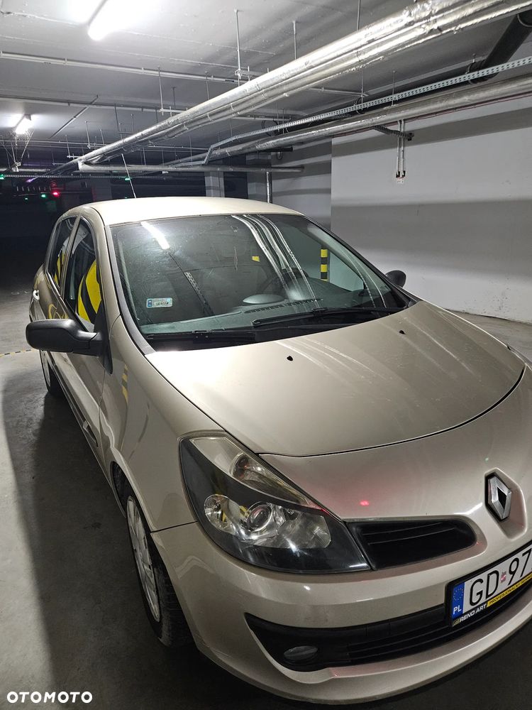 Renault Clio 1.4 16V Authentique - 2