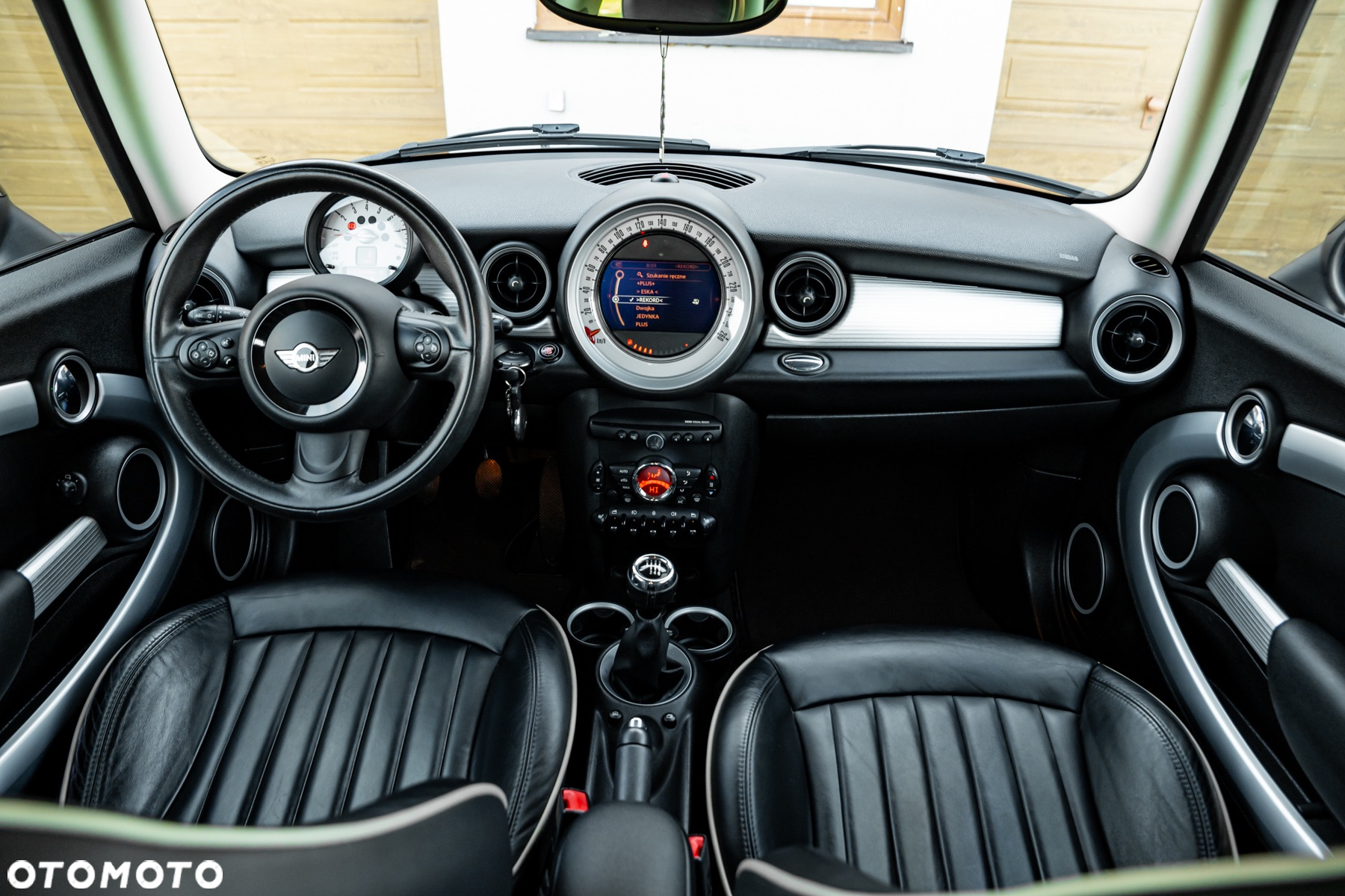 MINI Cooper Standard - 31