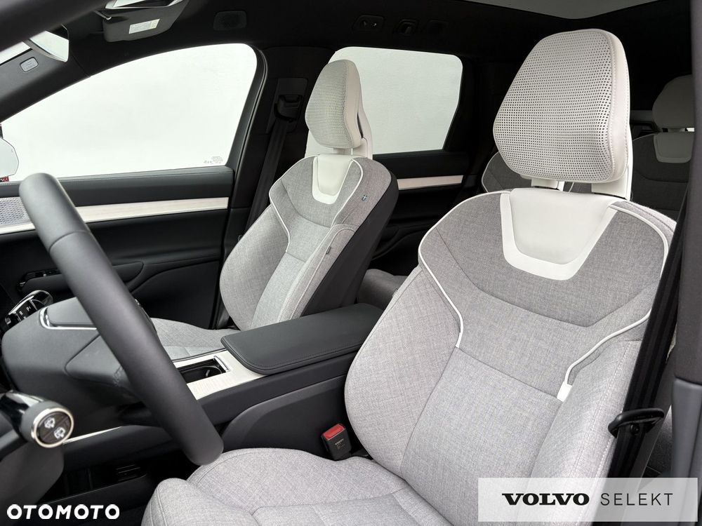 Volvo EX90 - 10
