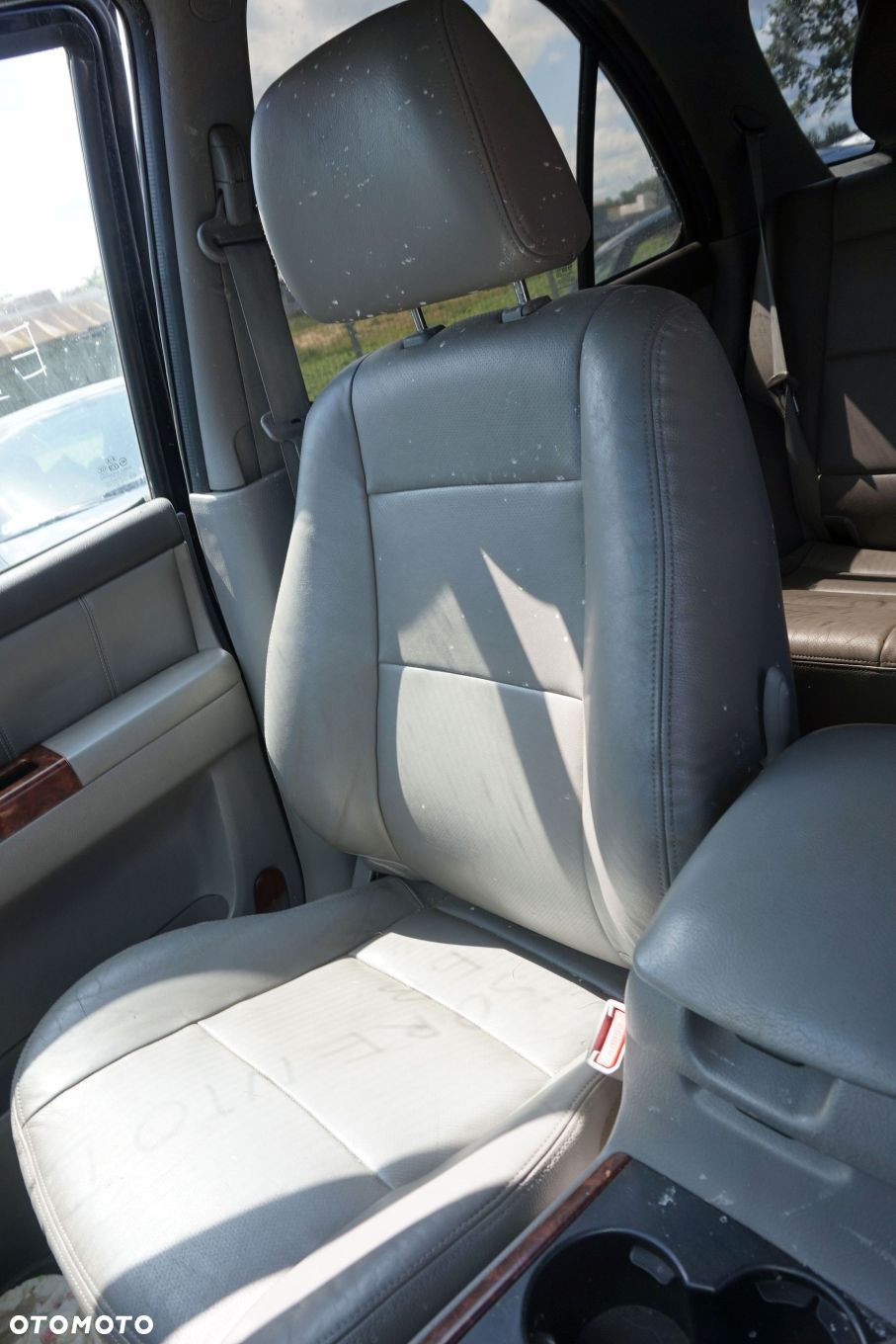 FOTEL PRZEDNI PRAWY SORENTO I  KIA 2002-2007 - 1