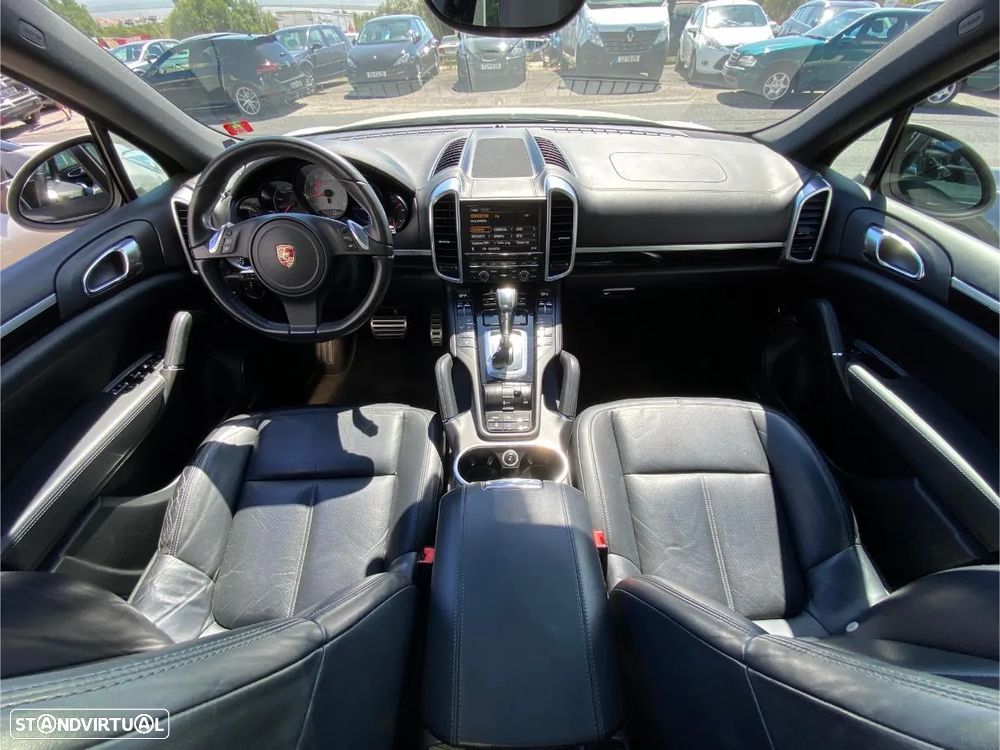 Porsche Cayenne S Hybrid - 43